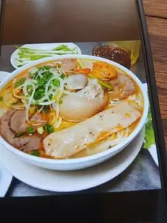 Hình ảnh bún bò huế bát thường