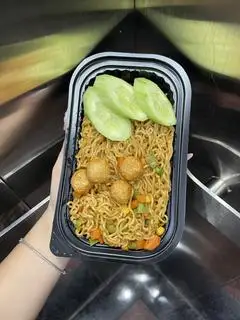 Hình ảnh Mì trộn cá viên