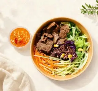 Hình ảnh Bún gạo lứt trộn bò
