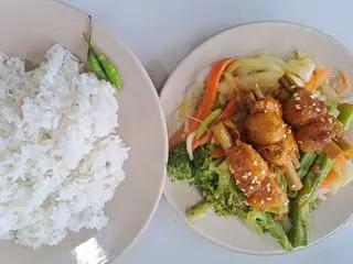 Cơm đùi vịt (3 cái) - 32.000 ₫ tại Chay Tuệ Tâm - Sinh Tố Nước Ép - Đường 46