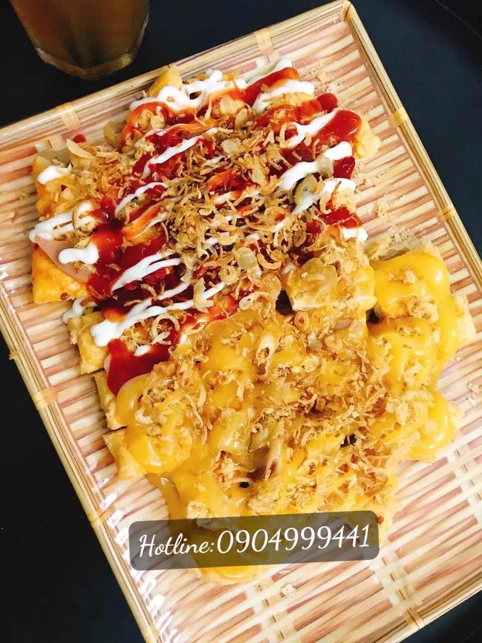 Hình ảnh Suất double ( 1 bánh nướng sốt + 1 bánh muối ớt)