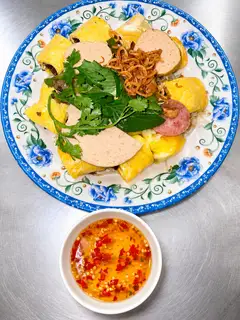 Bánh cuốn nóng có trứng - 45.000 ₫ tại Bánh Cuốn Nóng 79 - Đường D5