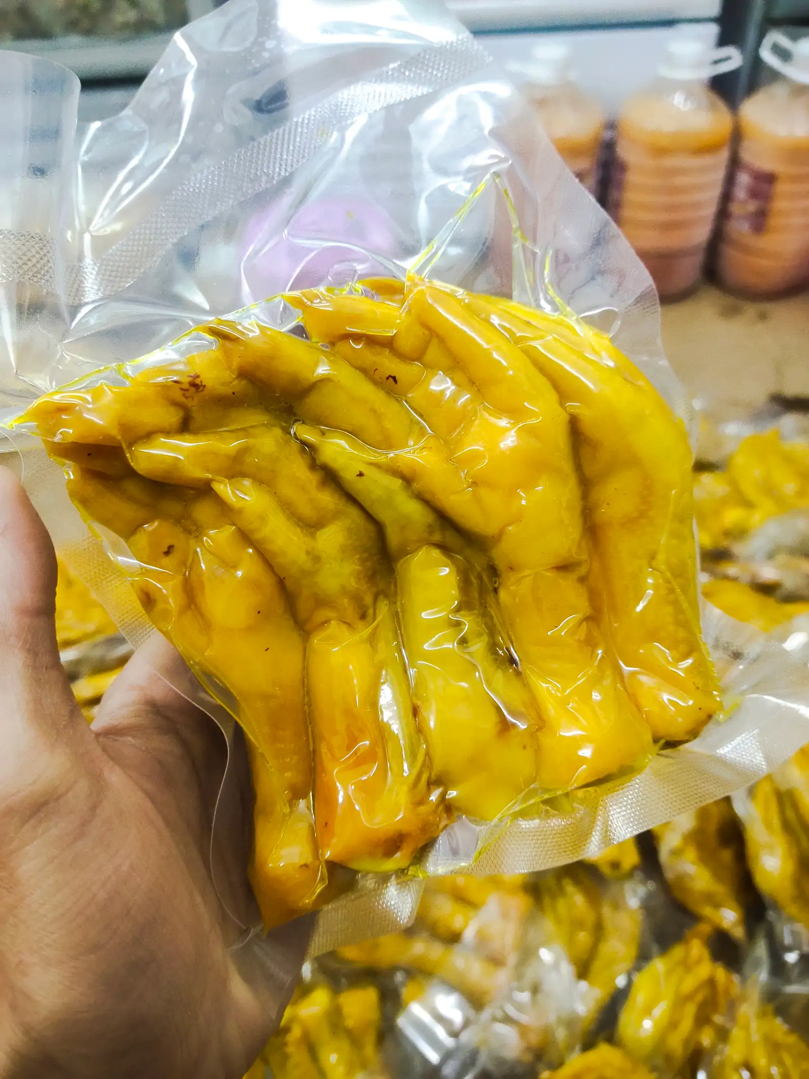 Hình ảnh Chân Gà Ủ Muối CÓ XƯƠNG ( 5 Chân)