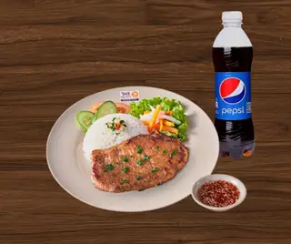 Cơm gà xối mỡ - 1 Pepsi - 50.000 ₫ tại Minh Thư 8 - Cơm Gà Xối Mỡ & Cơm Trắng Các Món - Hoàng Diệu 2