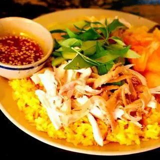 Cơm gà xé - 50.000 ₫ tại 3 Con Gà - Cơm Gà Phú Yên - Điện Biên Phủ