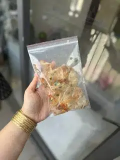 Hình ảnh Bánh tráng phơi sương trộn mỡ hành hành phi