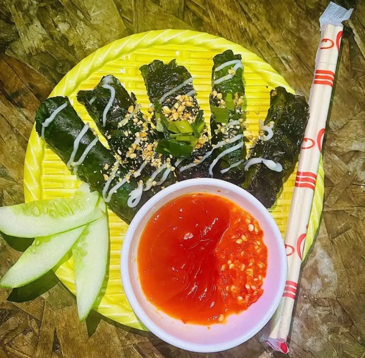 Bò Lá Lốt Nướng (5 Viên ) + Ăn Kèm Tương Ớt  - 60.000 ₫ tại Bánh Xèo Giòn Giòn - Bò Nướng Lá Lốt Mỡ Chài - Vĩnh Viễn