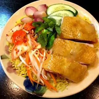 Cơm gà chặt - 52.000 ₫ tại 3 Con Gà - Cơm Gà Phú Yên - Điện Biên Phủ