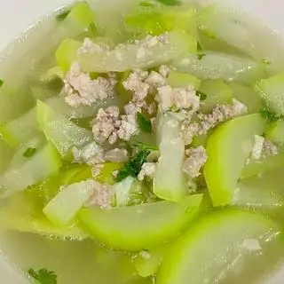 Canh Bầu Thịt Bằm Thanh Mát - 17.000 ₫ tại Thèm Cơm - Yummi Rice - Nguyễn Văn Giai