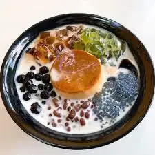 Hình ảnh Chè đậu banh flan 