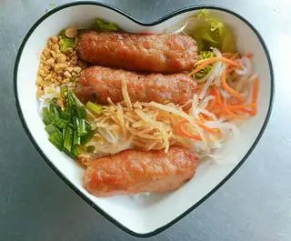 Bún nem nướng - 37.000 ₫ tại Bún Thịt Nướng & Nem Nướng Chả Giò Khánh Vy - Phạm Đình Hổ
