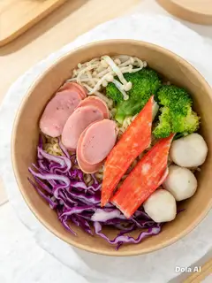 Hình ảnh Mì cay xúc xích thanh cua