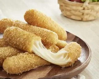 Phô Mai Que - 15.000 ₫ tại Tiệm Trà & Ăn Vặt Mỡ Mỡ - Trần Văn Đang