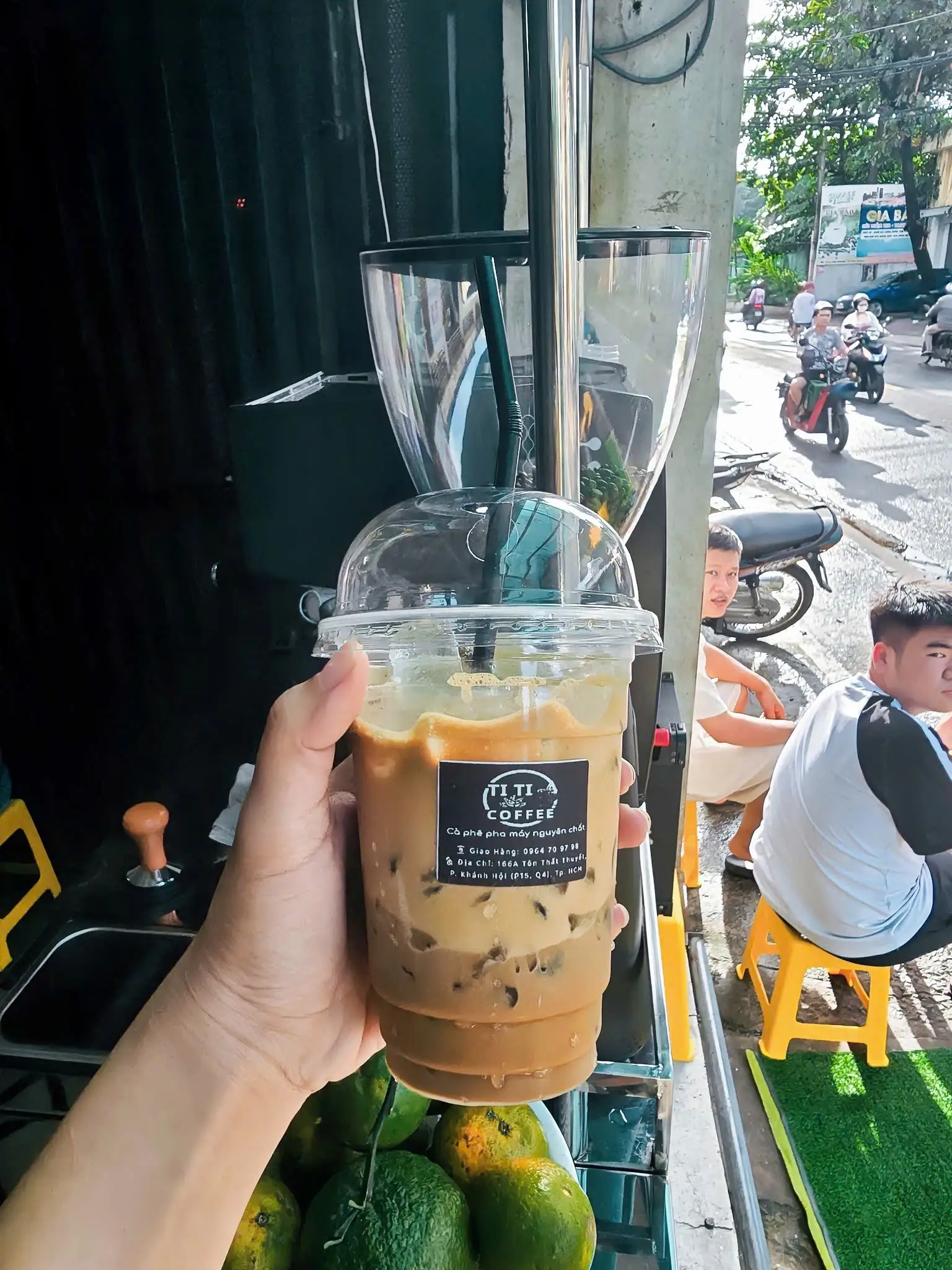 Cà phê sữa - 30.000 ₫ tại TiTi Coffee - Tôn Thất Thuyết