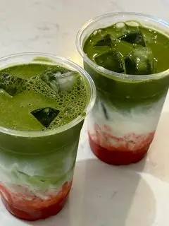 Hình ảnh Matcha sốt dâu