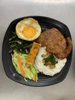 Hình ảnh Cơm Sườn Trứng Chả