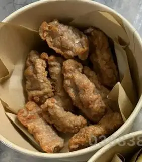 Hình ảnh Nem Trần Công Châu trần rán chín