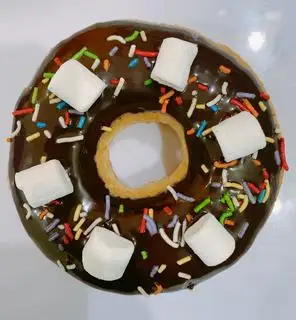 Donut scl đen - kẹo dẻo marshmallow - 20.000 ₫ tại Donut Ichigo Ichie - Nguyễn Thiện Thuật