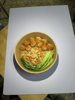 Hình ảnh Mì trộn bò viên