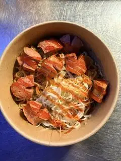 Hình ảnh Mì thường xúc xích