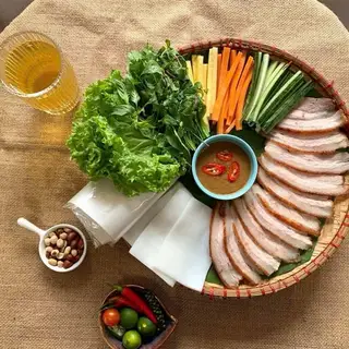 Hình ảnh Bánh tráng cuốn thịt heo