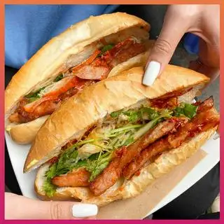 Bánh mì heo quay nem nướng - 35.000 ₫ tại Bánh Mì Heo Quay Đại Dương - Cộng Hòa