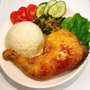 Hình ảnh Cơm gà xối mỡ góc tư
