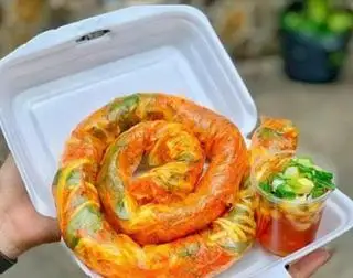 Hình ảnh Bánh tráng cuốn 1 Met để nguyên