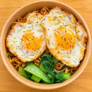 Hình ảnh Mì xào trứng ốp la