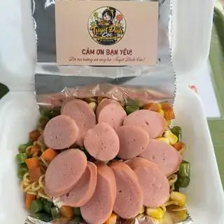 Hình ảnh Mì Trộn Indomie Xúc Xích - Hồng Trúc Mì