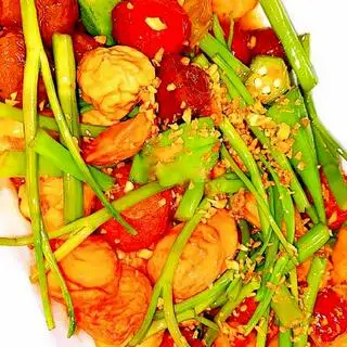 Mì xào cá viên chiên nước mắm vừa  - 115.000 ₫ tại Nhím - Cá Viên Chiên Nước Mắm - Tôn Đản