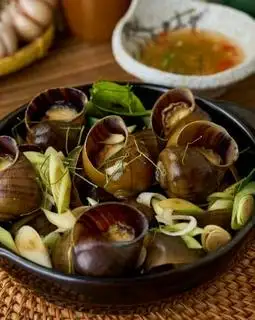 Hình ảnh ốc bươu hấp sả