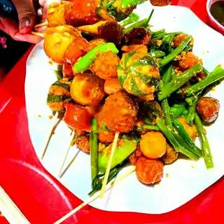 Combo cá viên chiên nước mắm vừa - 110.000 ₫ tại Nhím - Cá Viên Chiên Nước Mắm - Tôn Đản