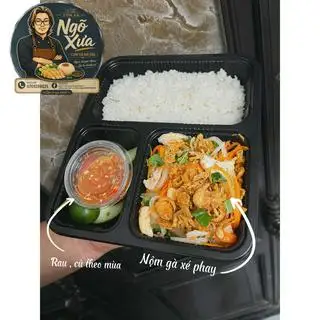 Hình ảnh Cơm gà xé phay