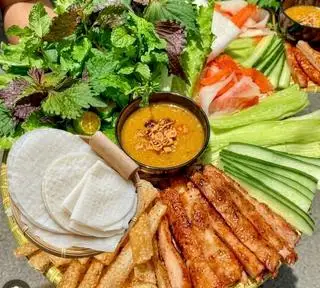 Hình ảnh Nem nướng HEO BẢN Xứ Mây - Phần lớn thêm Nem xiên