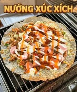 Hình ảnh Bánh Tráng Nướng Xúc Xích