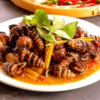 Ốc len xào sate - 50.000 ₫ tại Quán Ốc Tự Chọn - Đinh Tiên Hoàng