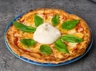 Burrata margherita - 258.000 ₫ tại Osteria Pizza - Phạm Viết Chánh
