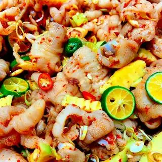 Hình ảnh COMBO 2 Túi Chân Gà Rút Xương Sốt Thái Mix Cóc