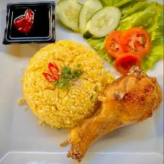 Hình ảnh cơm chiên đùi gà tỏi
