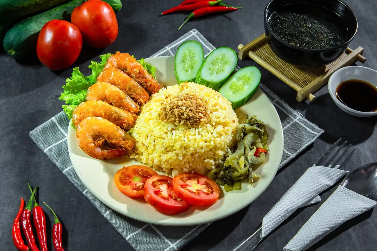 Cơm Rang Thố Tôm Cháy Tỏi - 75.000 ₫ tại Mì Trộn Sa Tế Huy Mập - Phạm Văn Hai