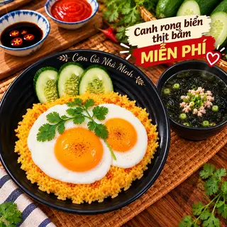 Hình ảnh Cơm Chiên 2 Trứng Ốp La