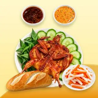 Hình ảnh Cút chiên bơ + bánh mì