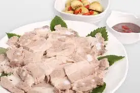 Cơm thịt luộc cà pháo mắm tôm - 40.000 ₫ tại Cơm Tấm Gia Bảo - Lê Văn Lương