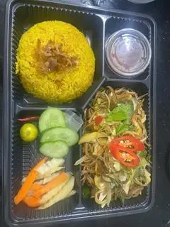 Hình ảnh Cơm gỏi gà