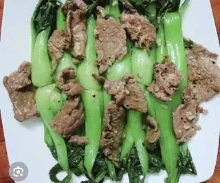 cơm bò xào - 75.000 ₫ tại Cơm Gà Xối Mỡ Minh Ký - Lê Văn Lương