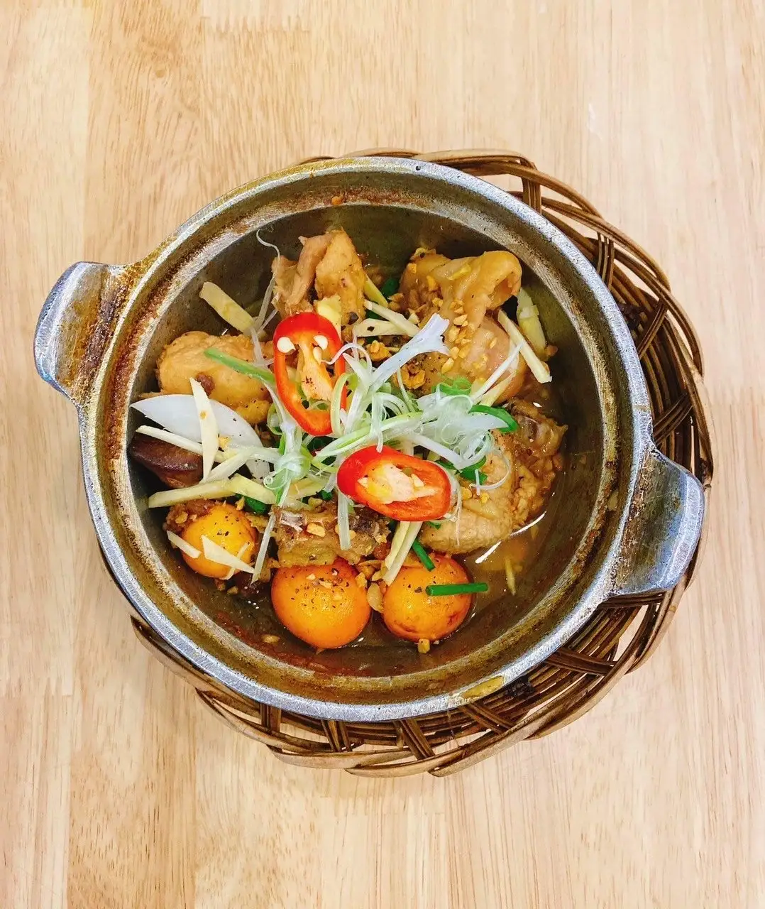 GÀ TA KHO GỪNG - 109.000 ₫ tại MeLyFood - Nhà Hàng Cơm Niêu & Cua Singapore - Sư Vạn Hạnh