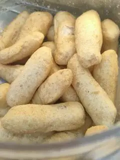 Bánh Nổi (bánh tôm) - 15.000 ₫ tại Bánh Canh Cua Cô Châu - Bà Hạt