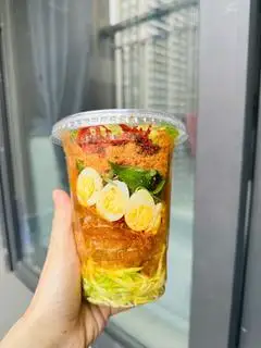 Hình ảnh Bánh tráng trộn muối nhuyễn hành phi 