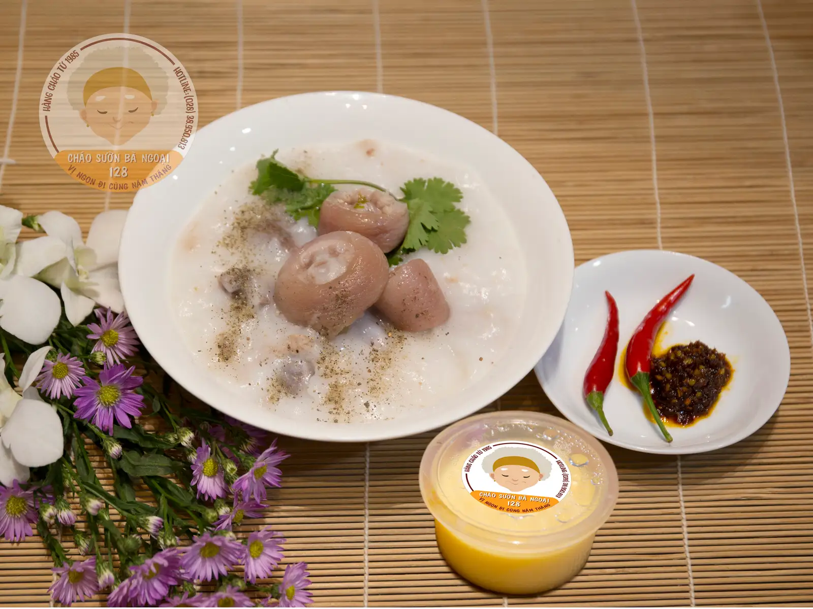 Cháo sườn Đuôi heo và Bánh Flan - 57.000 ₫ tại Cháo Sườn Bà Ngoại - Lê Hoàng Phái